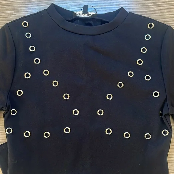 Fashion Nova XS Black Long Sleeve Bodysuit w/silver grommet detail front & back - Picture 5 of 9